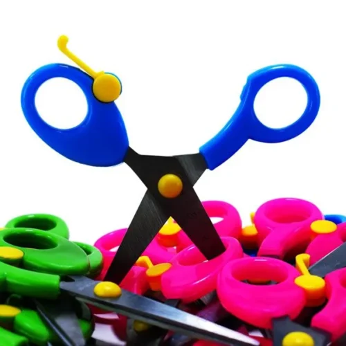 Tijera escolar Scissors con resorte 24 unid.
